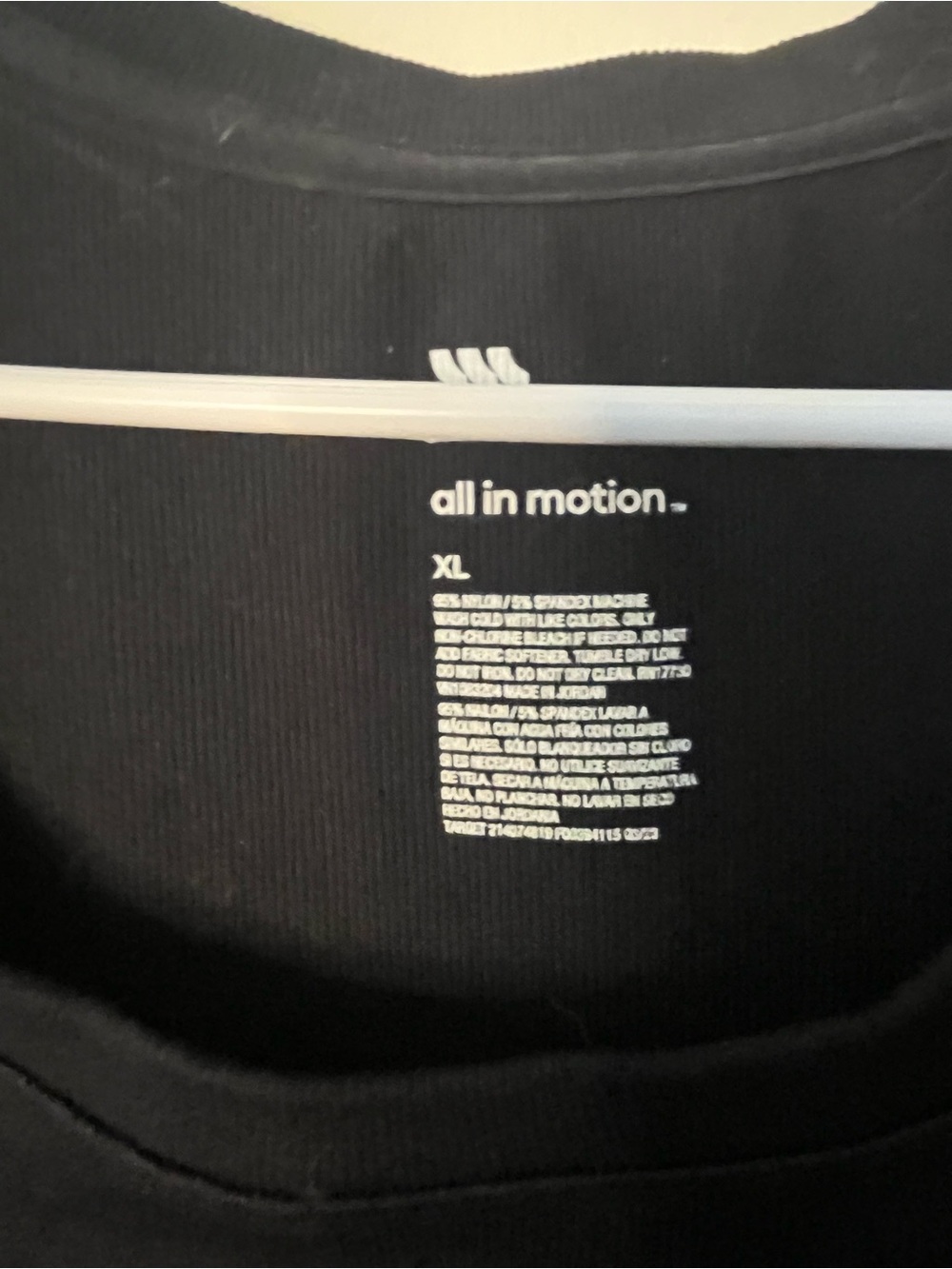 All in motion black textured crop top - Picture 4 of 6